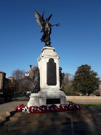 Colchester War Memorial
